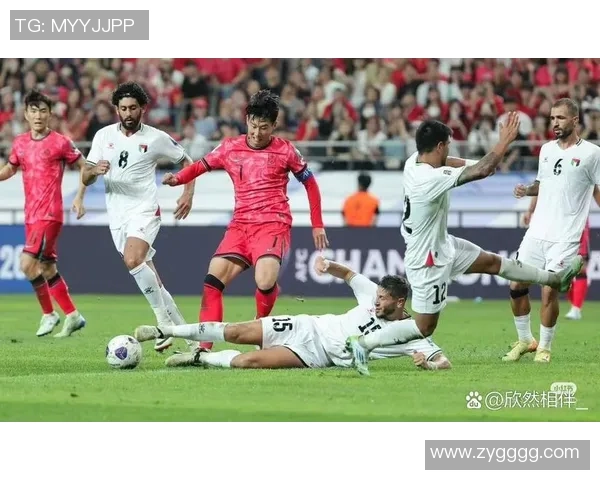 新闻直播频道聚焦足球明星背后的故事与荣耀瞬间