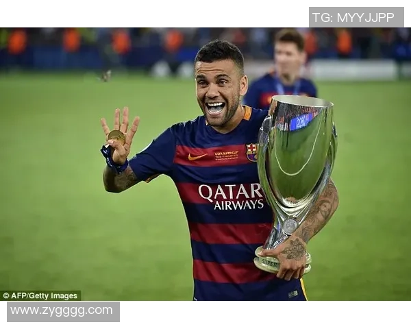 香港足球明星队梅西领衔精彩对决展现足球魅力与激情